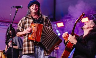 Renato Borghetti celebra 40 anos de carreira em show especial no Theatro Guarany