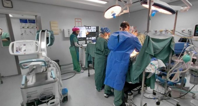 Rio Grande do Sul recebe dois tomógrafos e novos equipamentos para ampliar oferta de cirurgias no SUS