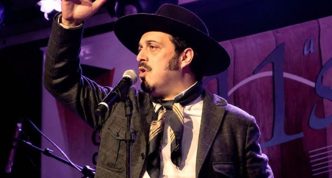 Cristiano Quevedo encerra programação de shows especiais da Fenadoce nesta segunda (27)