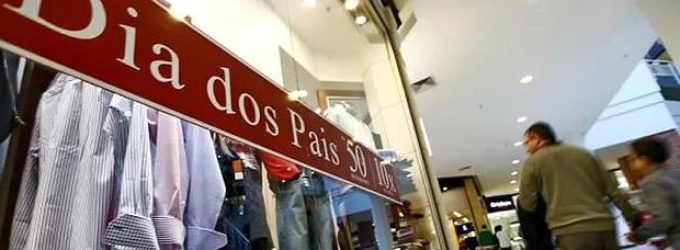 Pesquisa da Fecomércio-RS aponta gasto médio de R$231,60 no Dia dos Pais