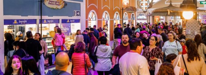 Final de semana atrai turistas e tradicionalistas para a 32ª Fenadoce
