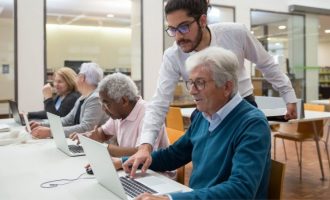 Curso do UniSenac – Pelotas fortalece a inclusão digital da terceira idade