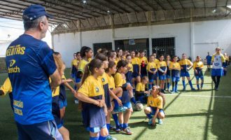Lobas celebram 30 anos de história no futebol feminino