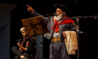 Referência da música gaúcha, Luiz Marenco é a atração desta noite na 32ª Fenadoce