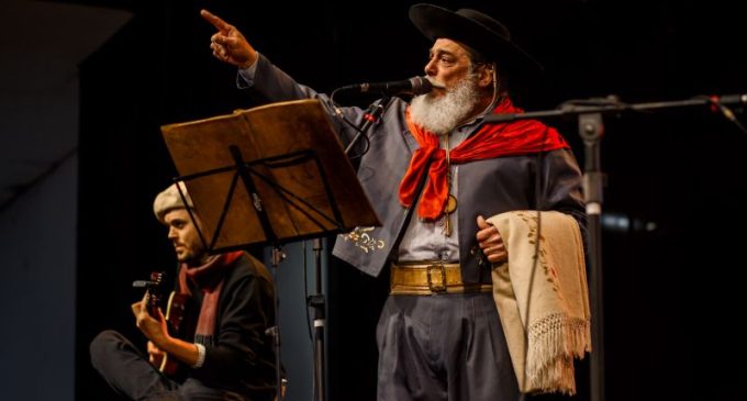 Referência da música gaúcha, Luiz Marenco é a atração desta noite na 32ª Fenadoce
