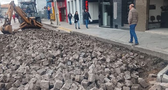 Trecho da rua Lobo da Costa é recuperado