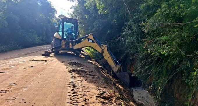 Barro Duro recebe mutirão de drenagem