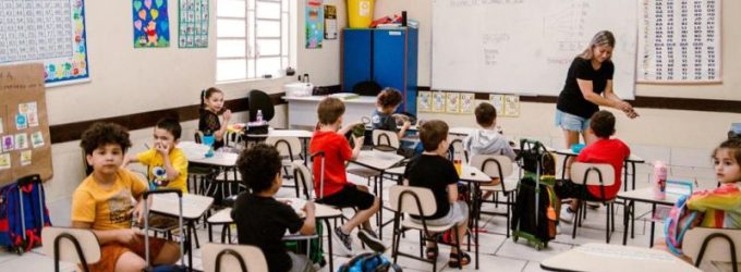 Aulas da rede municipal de ensino retornam nesta segunda-feira