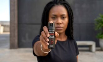 Senado aprova venda de spray de pimenta para defesa de mulheres