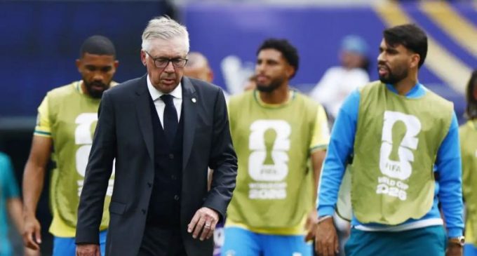 Ancelotti lamenta eliminação e já projeta novo ciclo: “Não é o fim”