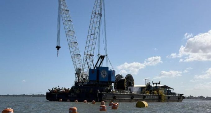 Travessia subaquática histórica entre Rio Grande e São José do Norte entra em operação