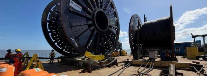 Travessia subaquática histórica entre Rio Grande e São José do Norte entra em operação