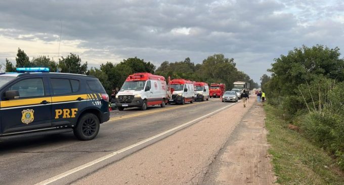 Homem morre em acidente envolvendo três veículos na BR-293, em Capão do Leão