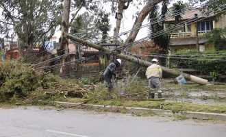 Pelotas e Rio Grande ainda registram milhares de consumidores sem luz