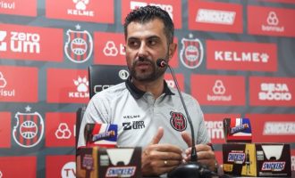 “Não existe outro objetivo que não seja o acesso”, avisa Júlio César em apresentação no Xavante
