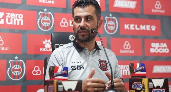 “Não existe outro objetivo que não seja o acesso”, avisa Júlio César em apresentação no Xavante