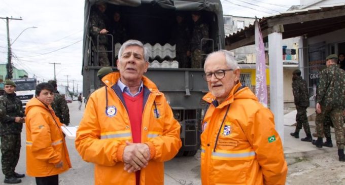 Prefeitura distribui telhas na Guabiroba e no Dunas neste sábado (8)