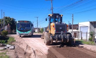 Prefeitura conclui patrolamento no caminho do ônibus