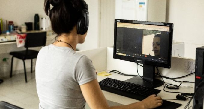 Telessaúde conta com duas linhas de atendimento para a população
