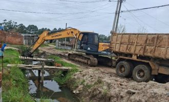 Prefeitura instala tubulação no Getúlio Vargas
