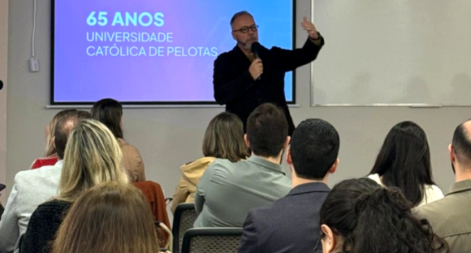 UCPel promove encontro com representantes de escolas de Pelotas
